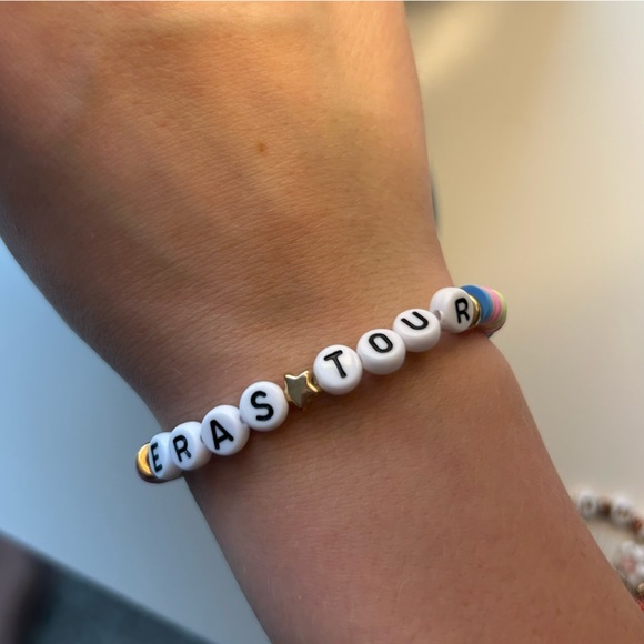 Taylor Swift eras tour friendship bracelet - Picture 2 of 3